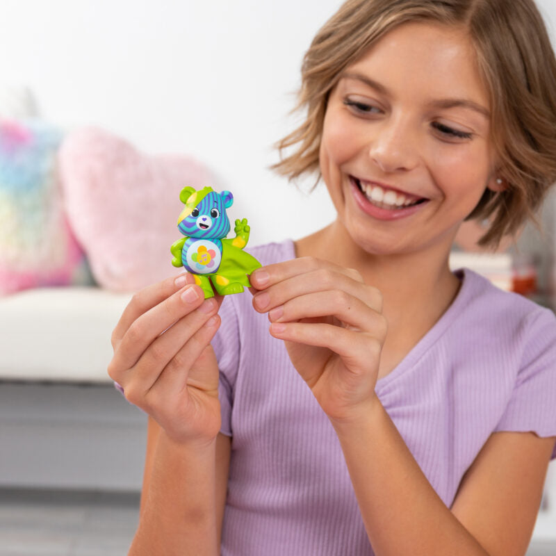 Care Bears – Peel and Reveal - US 8738