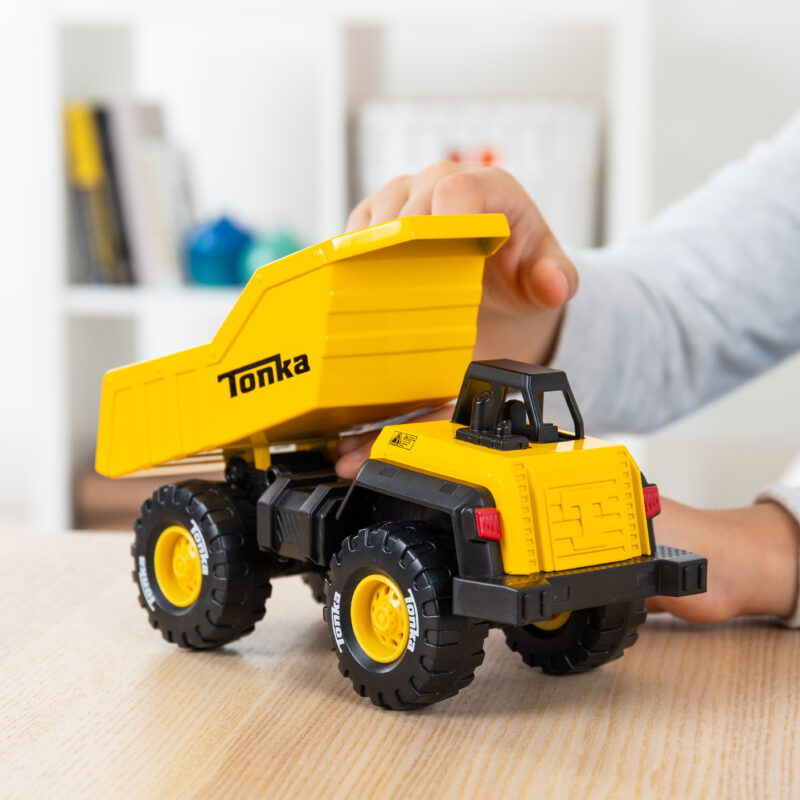 Tonka Classic Dump Truck - US 8732